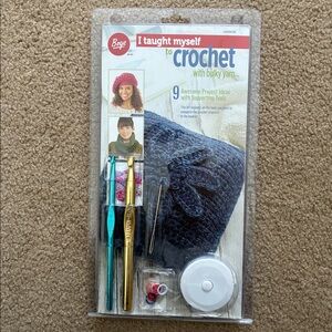 Boye “I Taught Myself To Crochet With Bulky Yarn” Kit
